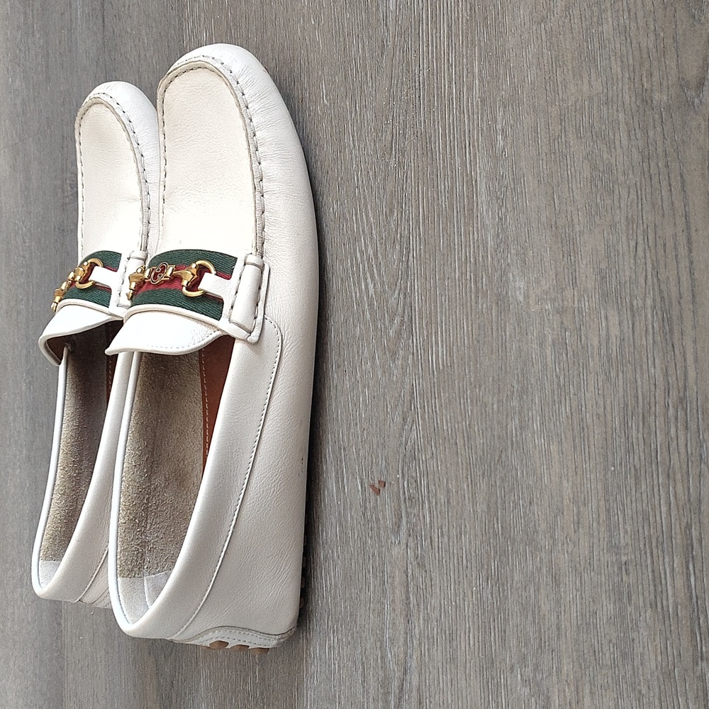 Gucci White Loafers with Gold and Green Details - Picture 2 of 3